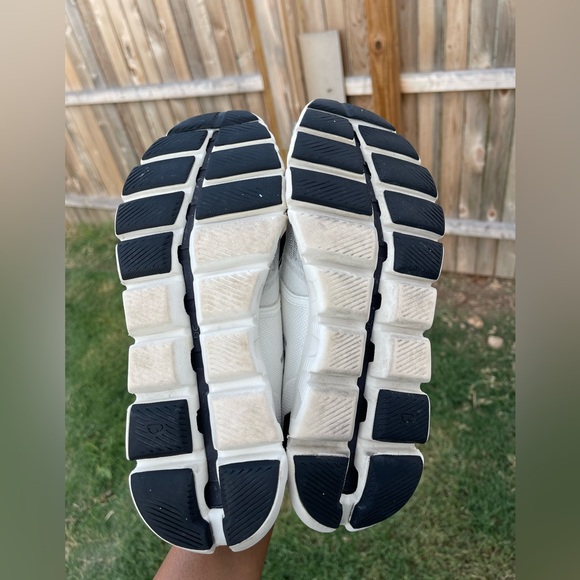 Size 9 - On Cloud X 3 White Black W Running Shoes - Picture 7 of 8